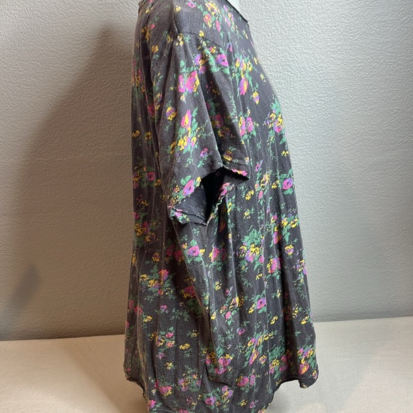Magnolia Pearl “Floral Circus Love” Tee – Rare Find - Picture 6 of 10